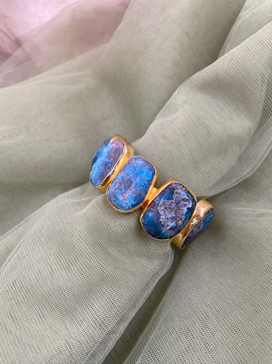 A Storm Upon the Wrist